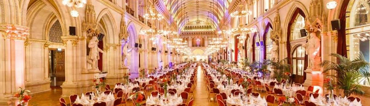 Vienna City Hall: New Year's Eve Gala 2016