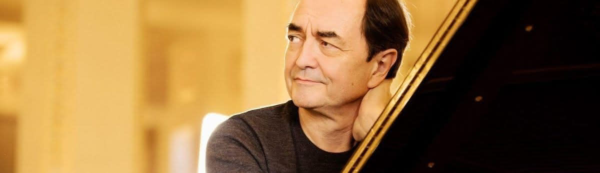 Pierre-Laurent Aimard plays Ravel's Piano Concerto for the Left Hand, 2022-10-29, Amsterdam