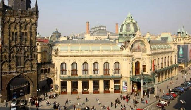 Casa Municipal de Praga: Mozart, Brahms e Dvořák