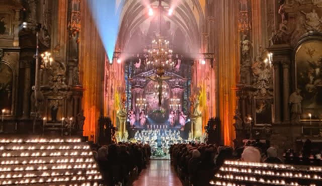 维也纳降临节--维纳交响乐团在圣史蒂芬大教堂举办的降临节音乐会